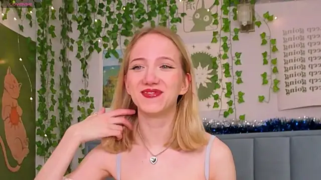 EmmaNovak online show from January 6, 2026, 1:04 pm