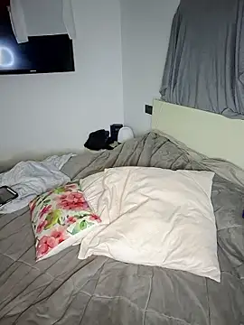 amalia202555 online show from February 8, 2026, 3:37 pm