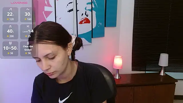 AlanaGarcia19 online show from October 21, 2025, 11:33 am