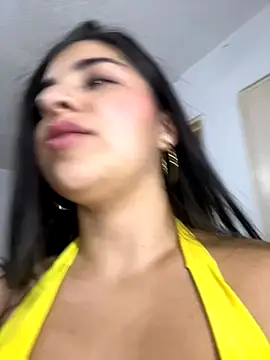 Isaa-Sweet online show from October 1, 2025, 2:39 am