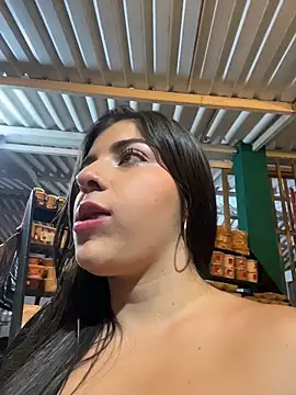 Isaa-Sweet online show from November 27, 2025, 10:56 pm