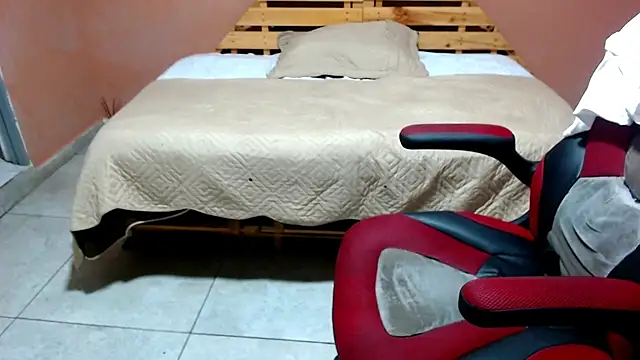 Snapshot of Codyknightt chatting on October 23, 2025, 12:48 pm Codyknightt online show from October 23, 2025, 12:48 pm