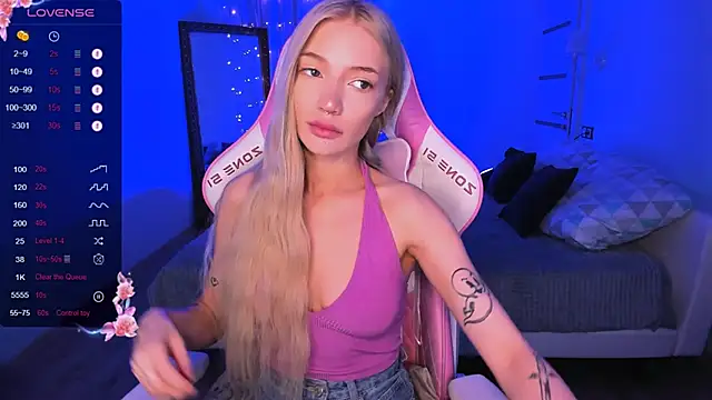 AnyaTaylor  online show from September 14, 2025, 1:38 am