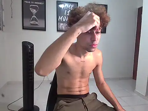 Dollarhot30 online show from February 13, 2026, 4:41 am