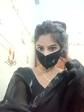 Hot-Soniya733 online show from November 5, 2025, 7:25 pm