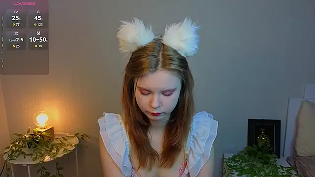 JulietteRain online show from February 14, 2026, 7:32 pm