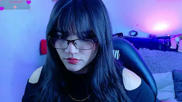 MiaVelvetDoll online show from September 17, 2025, 2:19 pm