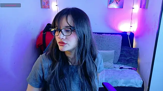 MiaVelvetDoll online show from October 6, 2025, 1:19 pm