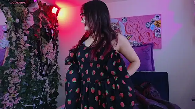 MiaVelvetDoll online show from February 26, 2026, 2:38 pm