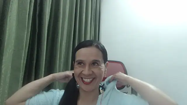 Aileendarkhot online show from December 19, 2025, 4:08 am