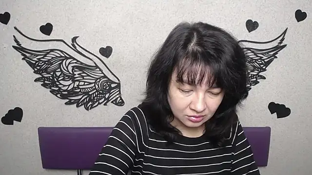 SelenaFly online show from October 13, 2025, 5:07 am