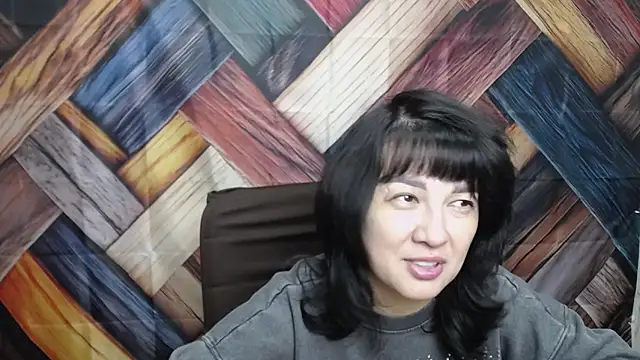 SelenaFly online show from October 18, 2025, 11:11 am