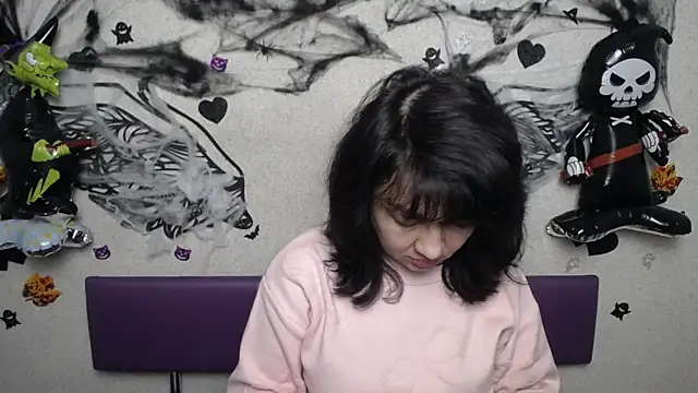 SelenaFly online show from October 22, 2025, 5:08 am