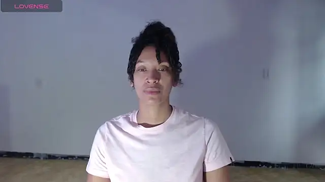 DonnaDidiamantti online show from November 29, 2025, 4:10 pm