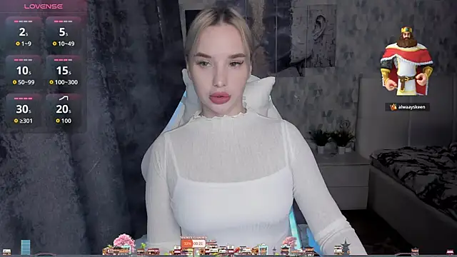 Snapshot of KiraKrox chatting on October 24, 2025, 7:32 pm KiraKrox online show from October 24, 2025, 7:32 pm