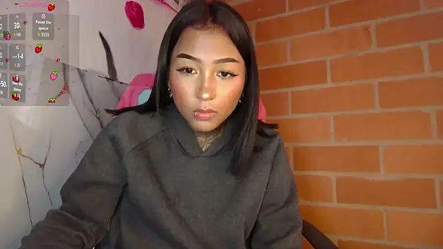 Snapshot of kitty_moon1 chatting on September 9, 2025, 10:31 pm kitty moon1 online show from September 9, 2025, 10:31 pm