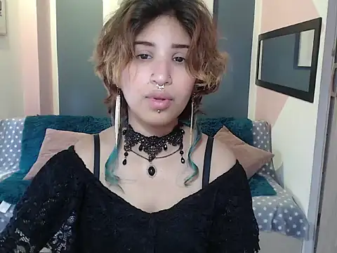 Snapshot of VenusMist chatting on September 15, 2025, 7:36 pm VenusMist online show from September 15, 2025, 7:36 pm