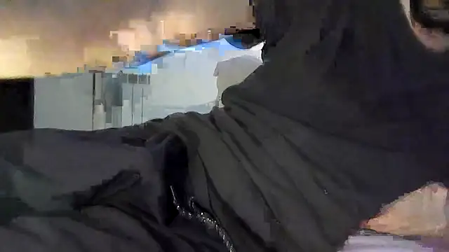 RaoufDz17cm online show from April 16, 2026, 9:39 pm