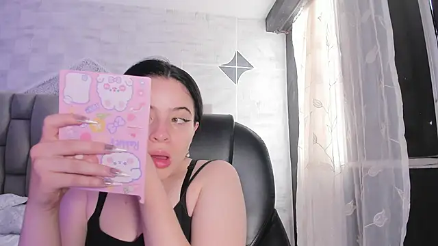 ChannelWhite  online show from September 26, 2025, 9:30 pm