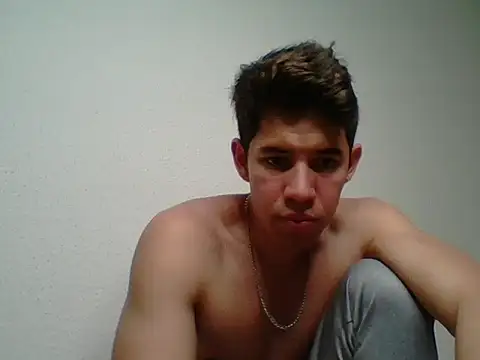 Snapshot of Maxtaylor18 chatting on October 8, 2025, 2:31 am Maxtaylor18 online show from October 8, 2025, 2:31 am