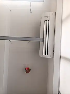 VJ17 online show from October 31, 2025, 4:57 am