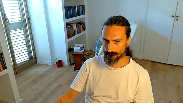 Snapshot of Mrkurt86 chatting on August 1, 2026, 4:28 pm Mrkurt86 online show from August 1, 2026, 4:28 pm