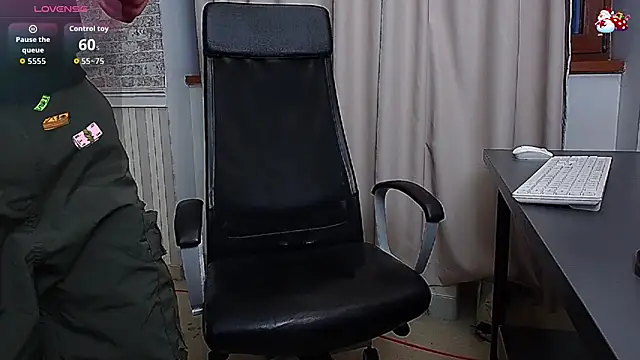 Snapshot of JonahShaw chatting on January 18, 2026, 5:33 am JonahShaw online show from January 18, 2026, 5:33 am