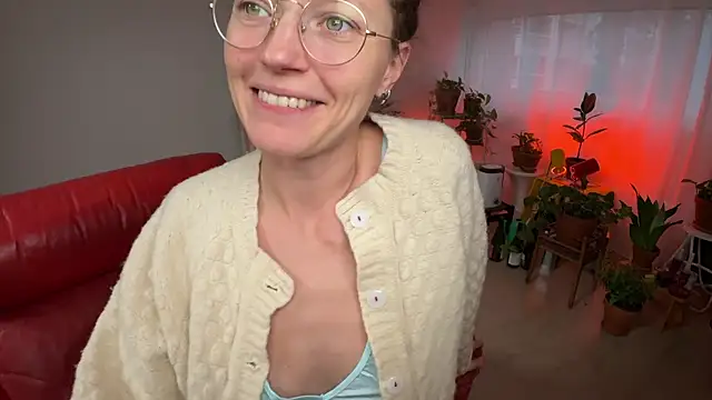 Scorpion Peach online show from October 22, 2025, 2:28 pm