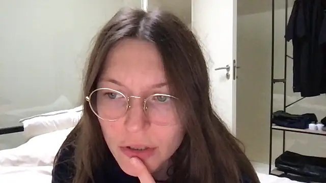 Scorpion Peach online show from January 8, 2026, 3:03 pm