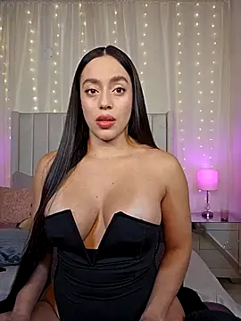 Snapshot of AriadnaTaylor chatting on February 2, 2026, 8:40 pm AriadnaTaylor online show from February 2, 2026, 8:40 pm