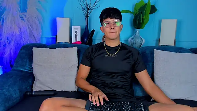 Leo Savage  online show from January 10, 2026, 4:03 am