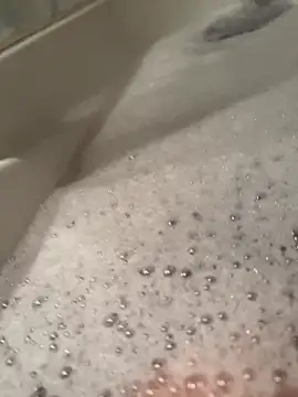 Snapshot of VersautundGeil00 chatting on March 29, 2026, 7:03 pm VersautundGeil00 online show from March 29, 2026, 7:03 pm