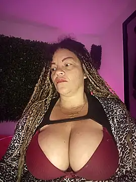 Snapshot of Eva_Luxei chatting on October 8, 2025, 8:45 am Eva Luxei online show from October 8, 2025, 8:45 am