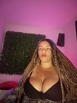 Snapshot of Eva_Luxei chatting on October 26, 2025, 12:16 am Eva Luxei online show from October 26, 2025, 12:16 am