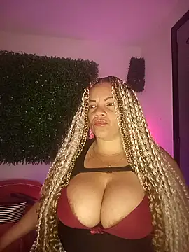 Snapshot of Eva_Luxei chatting on November 6, 2025, 12:39 pm Eva Luxei online show from November 6, 2025, 12:39 pm