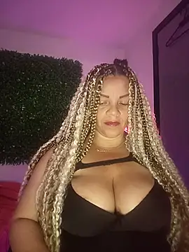 Snapshot of Eva_Luxei chatting on November 7, 2025, 12:38 pm Eva Luxei online show from November 7, 2025, 12:38 pm