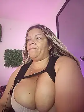 Snapshot of Eva_Luxei chatting on January 13, 2026, 4:51 am Eva Luxei online show from January 13, 2026, 4:51 am