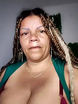 Snapshot of Eva_Luxei chatting on February 5, 2026, 12:32 pm Eva Luxei online show from February 5, 2026, 12:32 pm