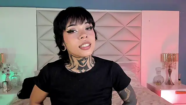 misstomie  online show from January 15, 2026, 5:56 am