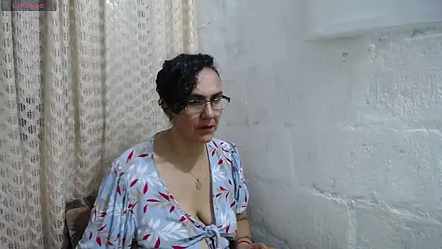 Snapshot of gabbyparker_ chatting on September 22, 2025, 8:49 am gabbyparker online show from September 22, 2025, 8:49 am