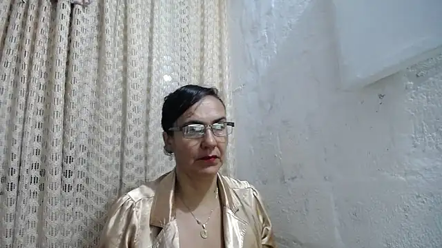 Snapshot of gabbyparker_ chatting on November 4, 2025, 9:41 am gabbyparker online show from November 4, 2025, 9:41 am