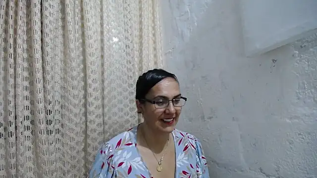 Snapshot of gabbyparker_ chatting on November 6, 2025, 7:53 am gabbyparker online show from November 6, 2025, 7:53 am