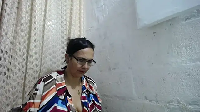 Snapshot of gabbyparker_ chatting on November 16, 2025, 10:32 am gabbyparker online show from November 16, 2025, 10:32 am