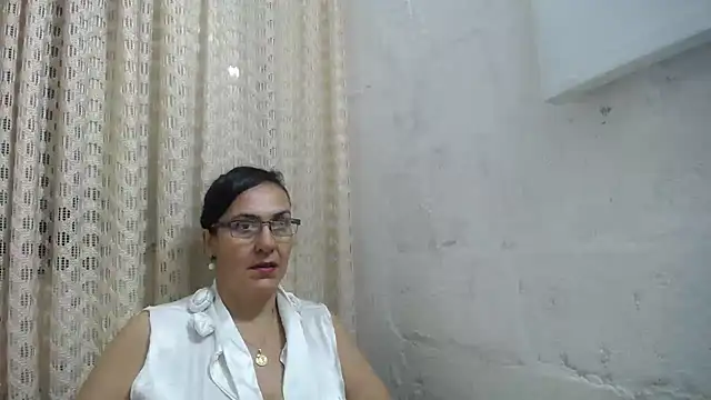 Snapshot of gabbyparker_ chatting on December 15, 2025, 9:57 am gabbyparker online show from December 15, 2025, 9:57 am