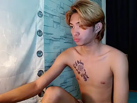 Snapshot of addicted_to_alex chatting on February 23, 2026, 5:54 pm addicted to alex online show from February 23, 2026, 5:54 pm