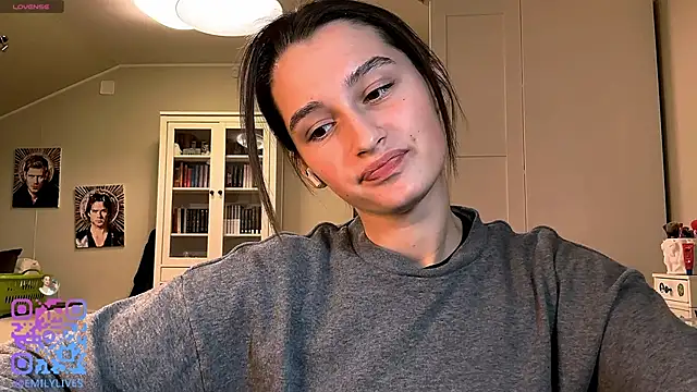 DarlineBrustera online show from December 16, 2025, 4:12 pm