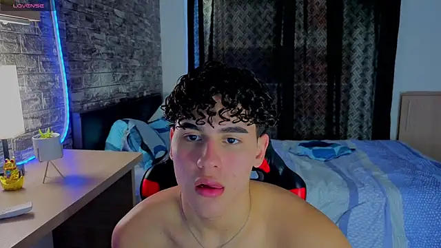 Theimperialboys  online show from April 18, 2026, 9:48 pm