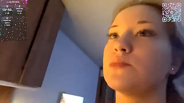 Snapshot of PandaFluff chatting on March 14, 2026, 5:51 pm PandaFluff online show from March 14, 2026, 5:51 pm