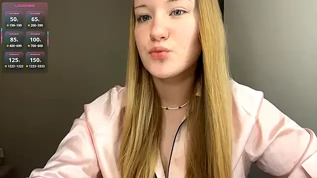 Snapshot of PandaFluff chatting on March 30, 2026, 5:25 pm PandaFluff online show from March 30, 2026, 5:25 pm