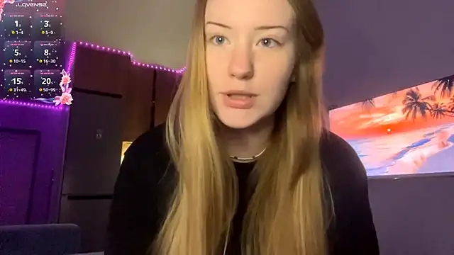 Snapshot of PandaFluff chatting on April 13, 2026, 6:24 pm PandaFluff online show from April 13, 2026, 6:24 pm